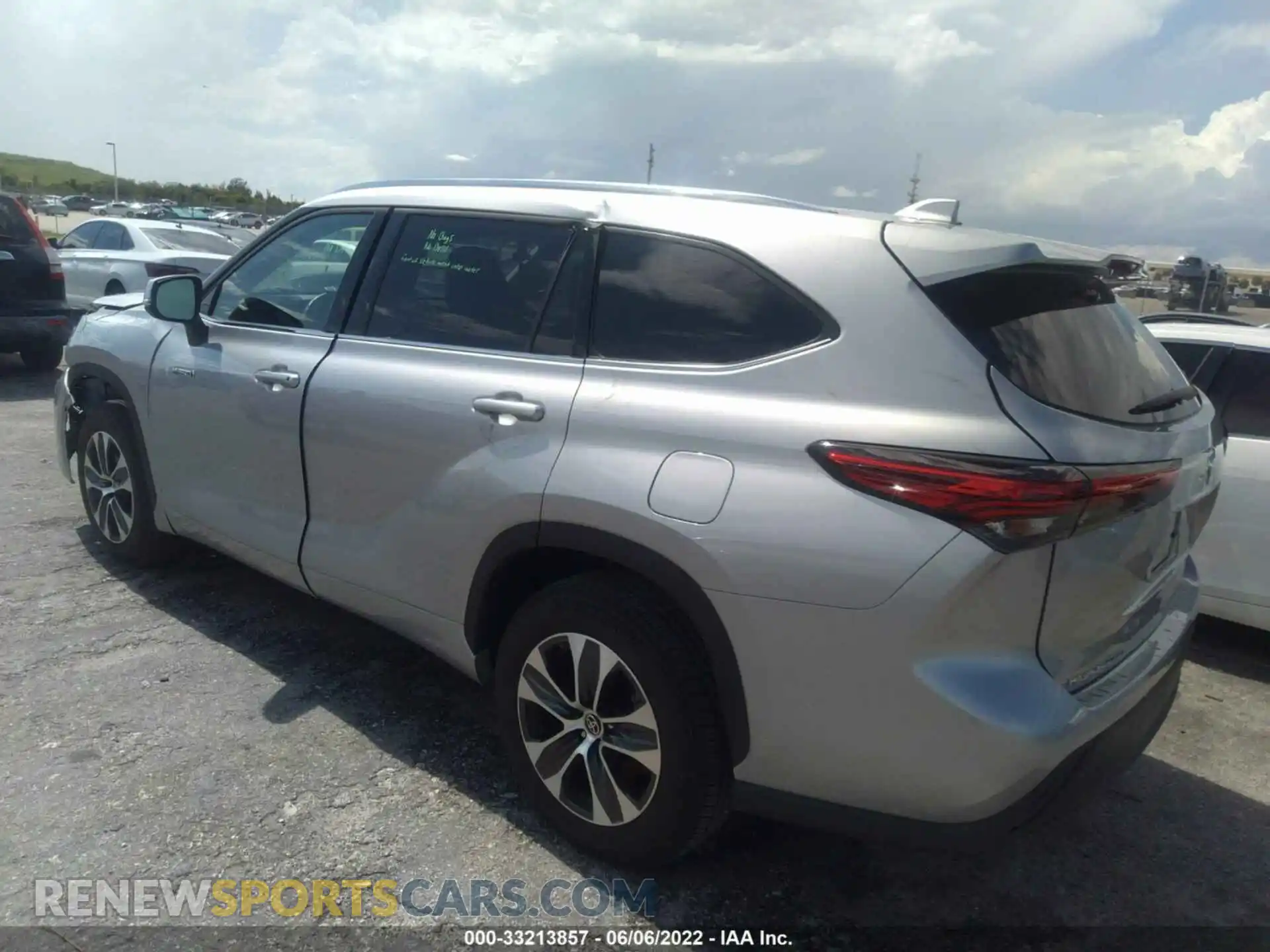 3 Photograph of a damaged car 5TDGARAH7MS508795 TOYOTA HIGHLANDER 2021