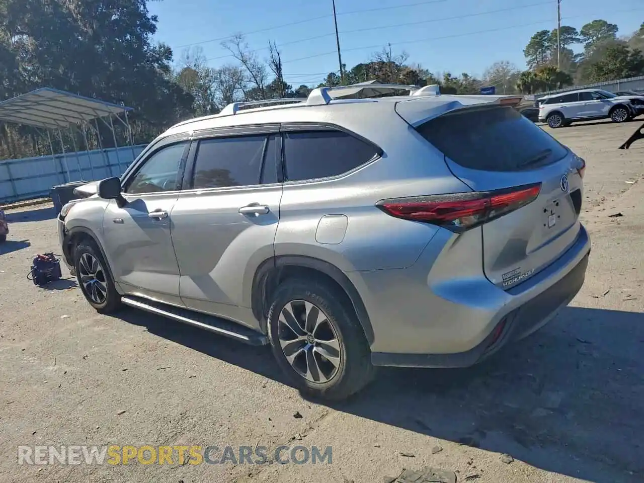 2 Photograph of a damaged car 5TDGARAH8MS009486 TOYOTA HIGHLANDER 2021