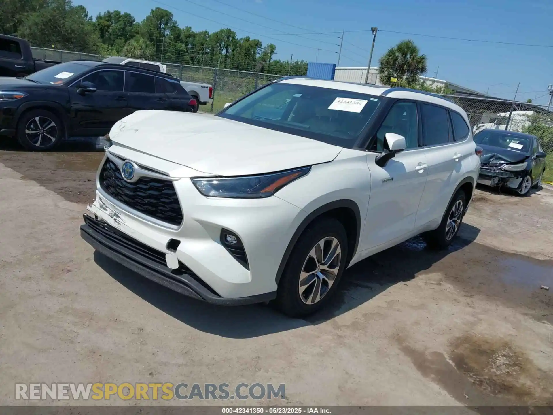 2 Photograph of a damaged car 5TDGARAHXMS503736 TOYOTA HIGHLANDER 2021