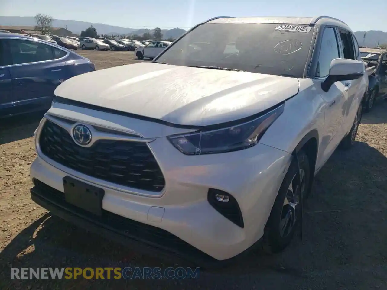 2 fotografías del automóvil dañado 5TDGBRCH1MS033204 TOYOTA HIGHLANDER 2021