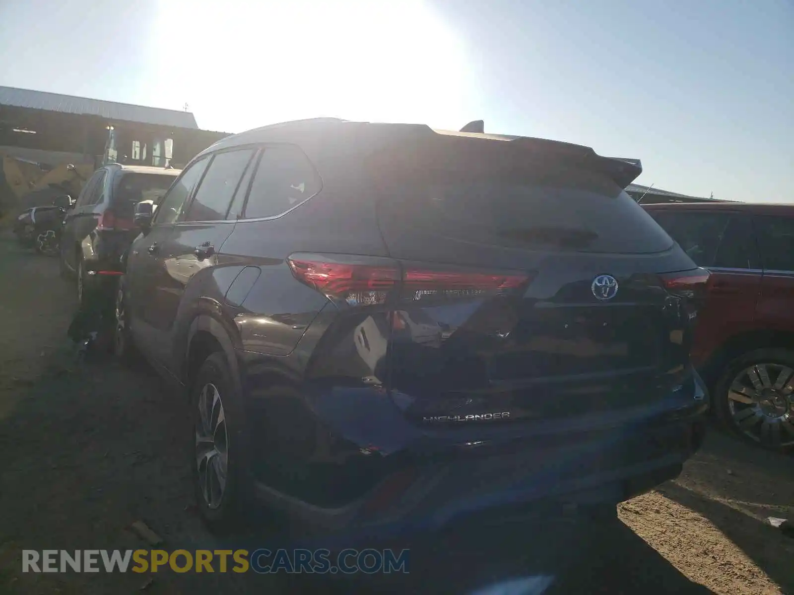 3 Photograph of a damaged car 5TDGBRCH2MS038413 TOYOTA HIGHLANDER 2021