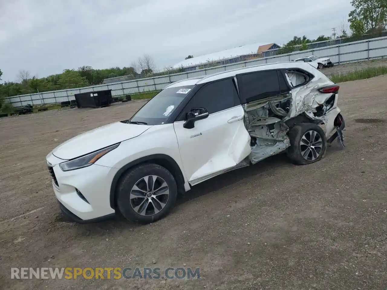 1 Photograph of a damaged car 5TDGBRCH2MS059701 TOYOTA HIGHLANDER 2021