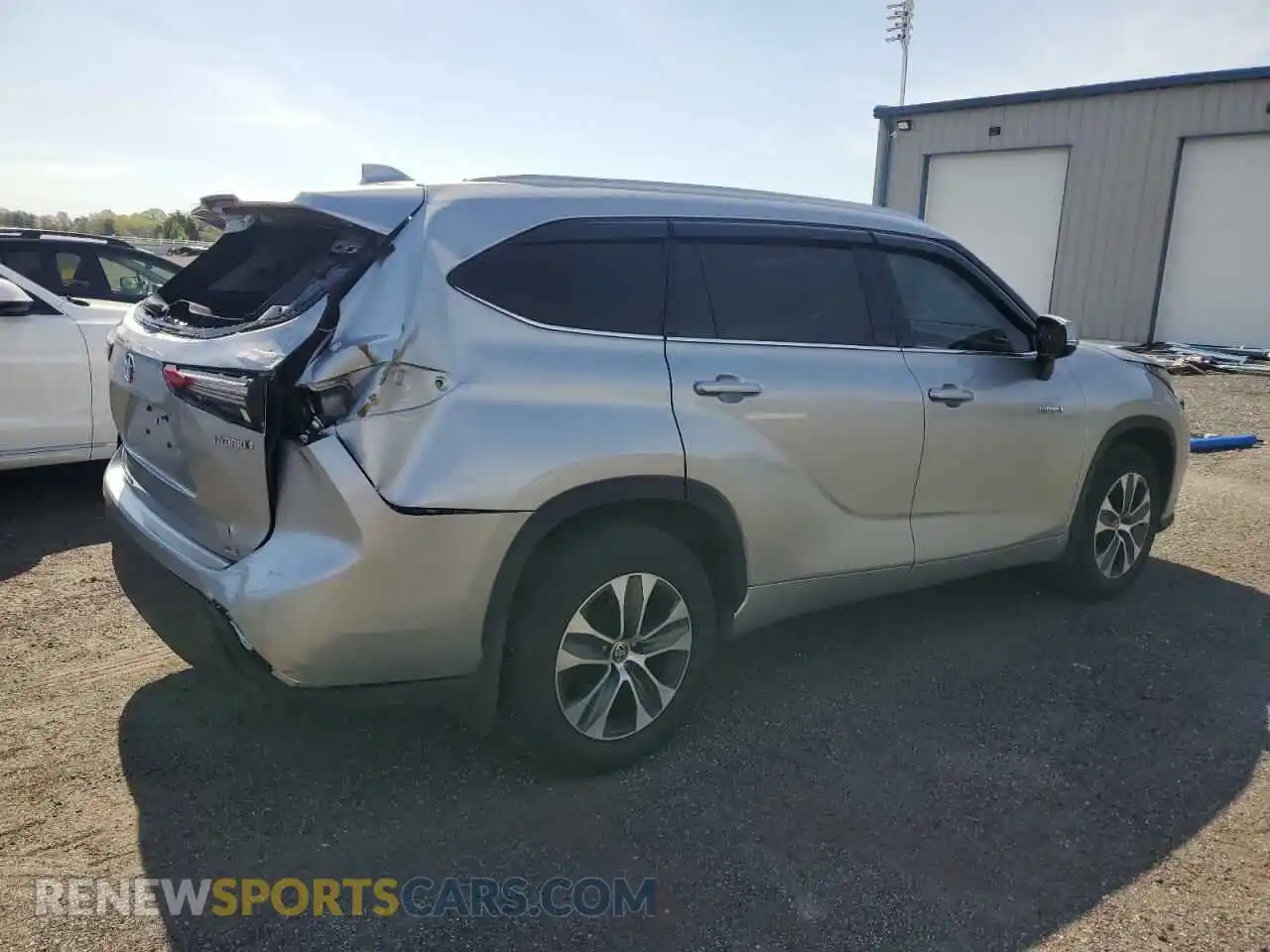 3 Photograph of a damaged car 5TDGBRCH8MS533456 TOYOTA HIGHLANDER 2021