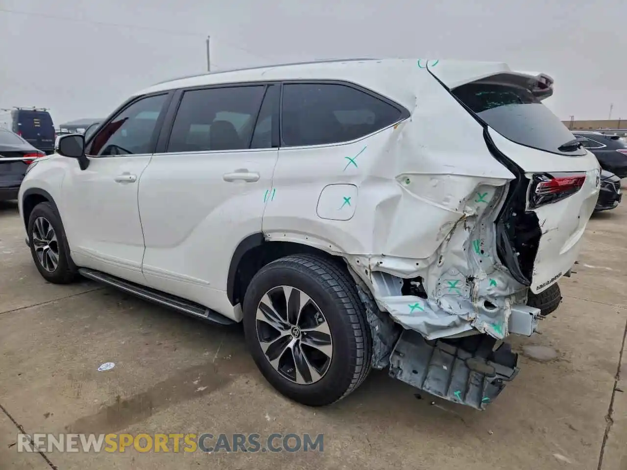 2 Photograph of a damaged car 5TDGZRAH0MS031846 TOYOTA HIGHLANDER 2021
