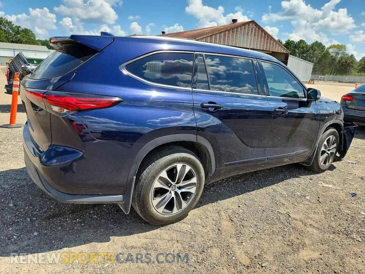 3 Photograph of a damaged car 5TDGZRAH0MS033855 TOYOTA HIGHLANDER 2021