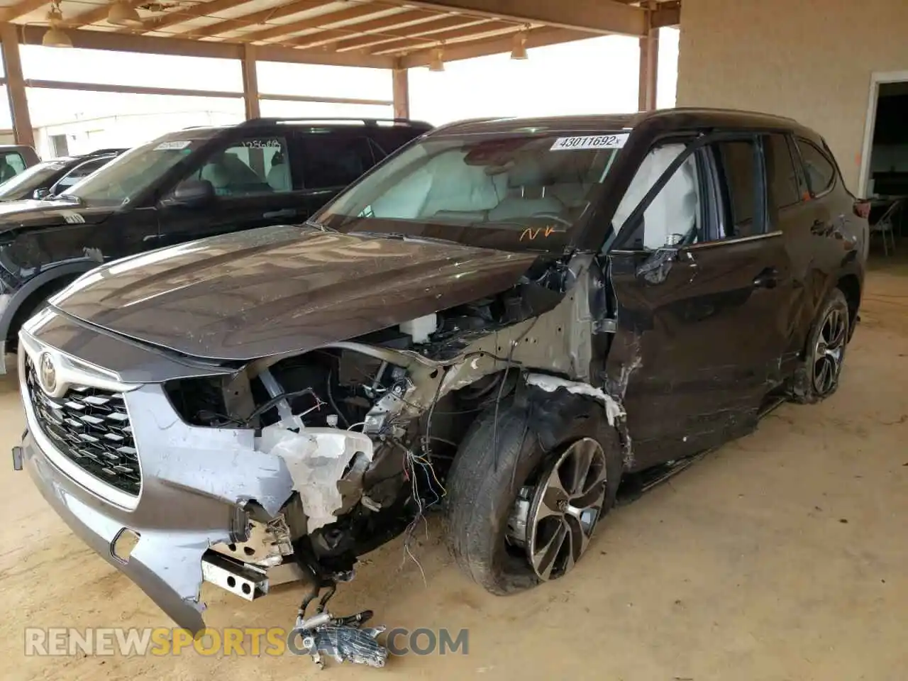 2 Photograph of a damaged car 5TDGZRAH0MS040949 TOYOTA HIGHLANDER 2021