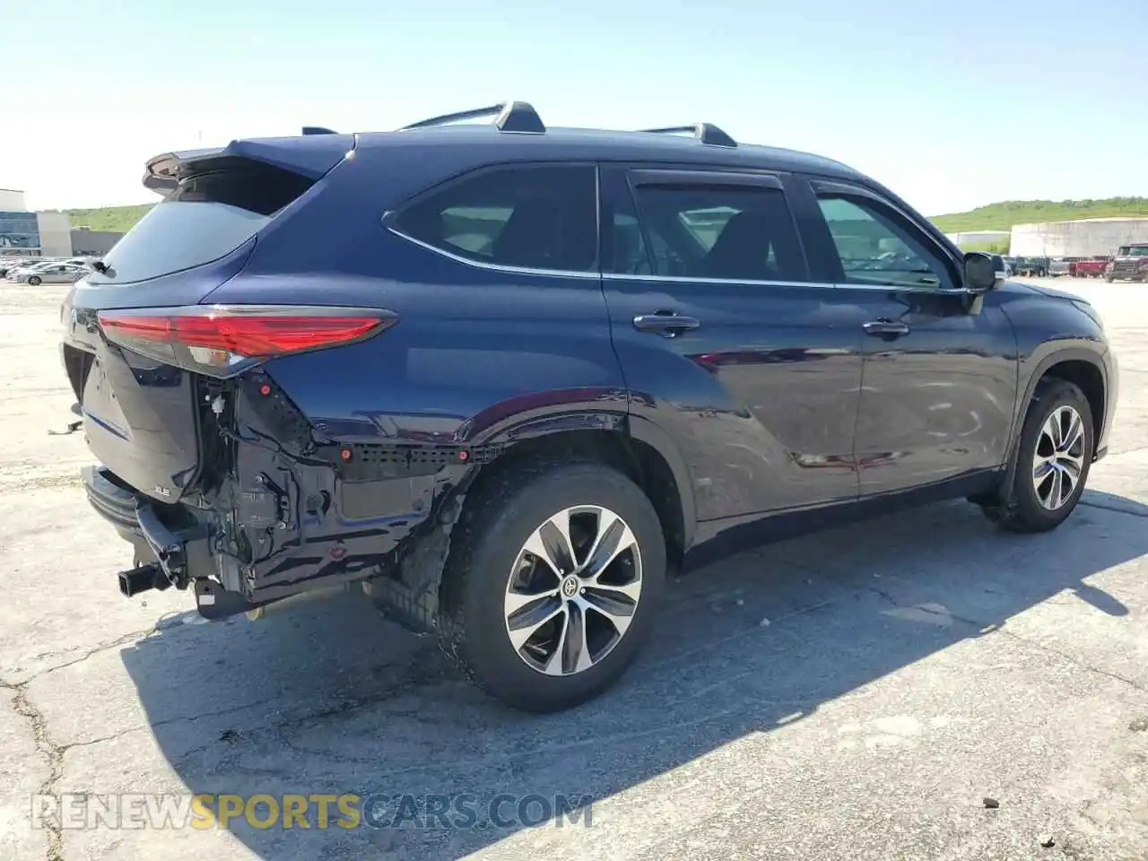 3 Photograph of a damaged car 5TDGZRAH0MS062868 TOYOTA HIGHLANDER 2021