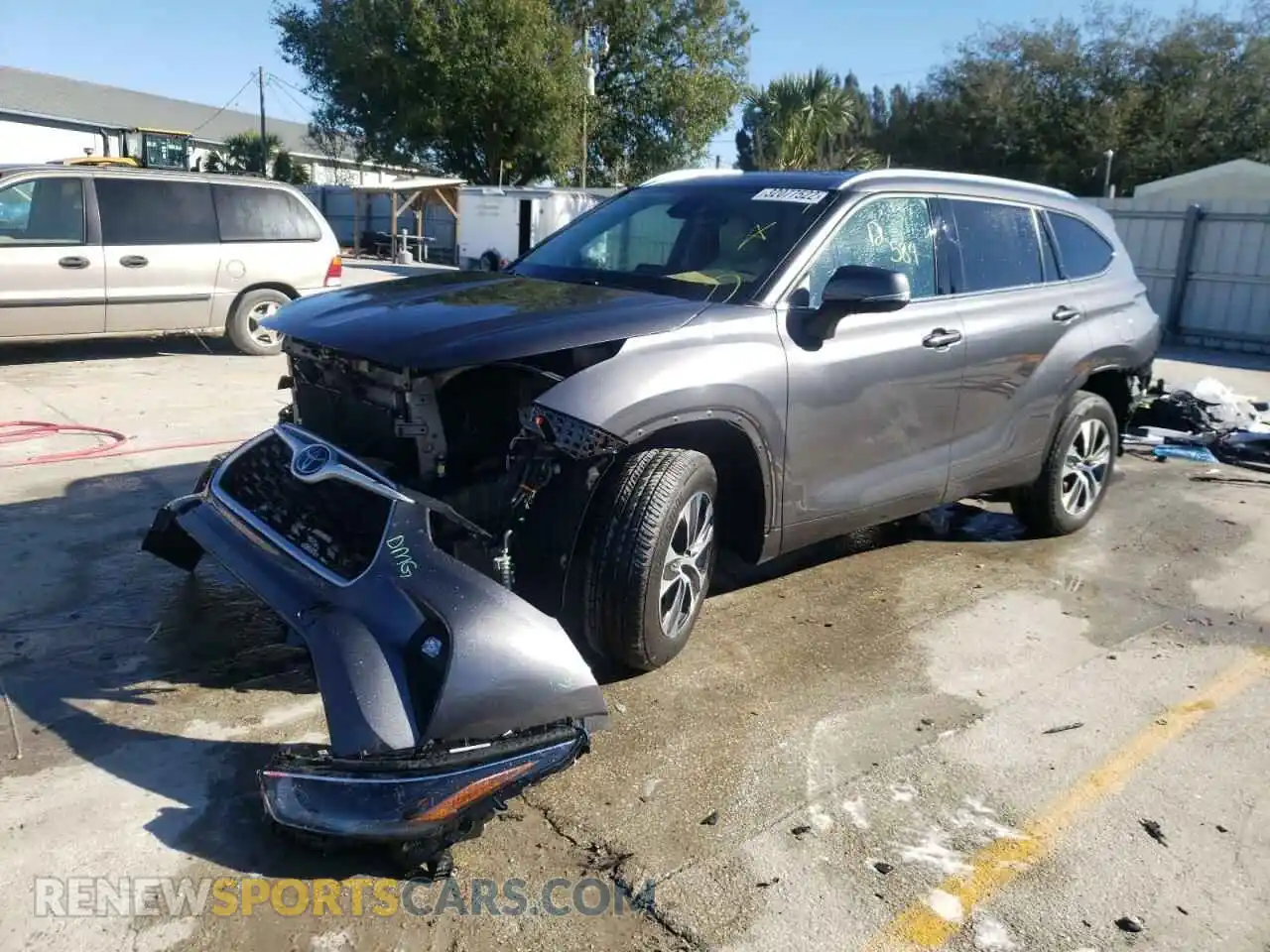 2 Photograph of a damaged car 5TDGZRAH0MS518223 TOYOTA HIGHLANDER 2021