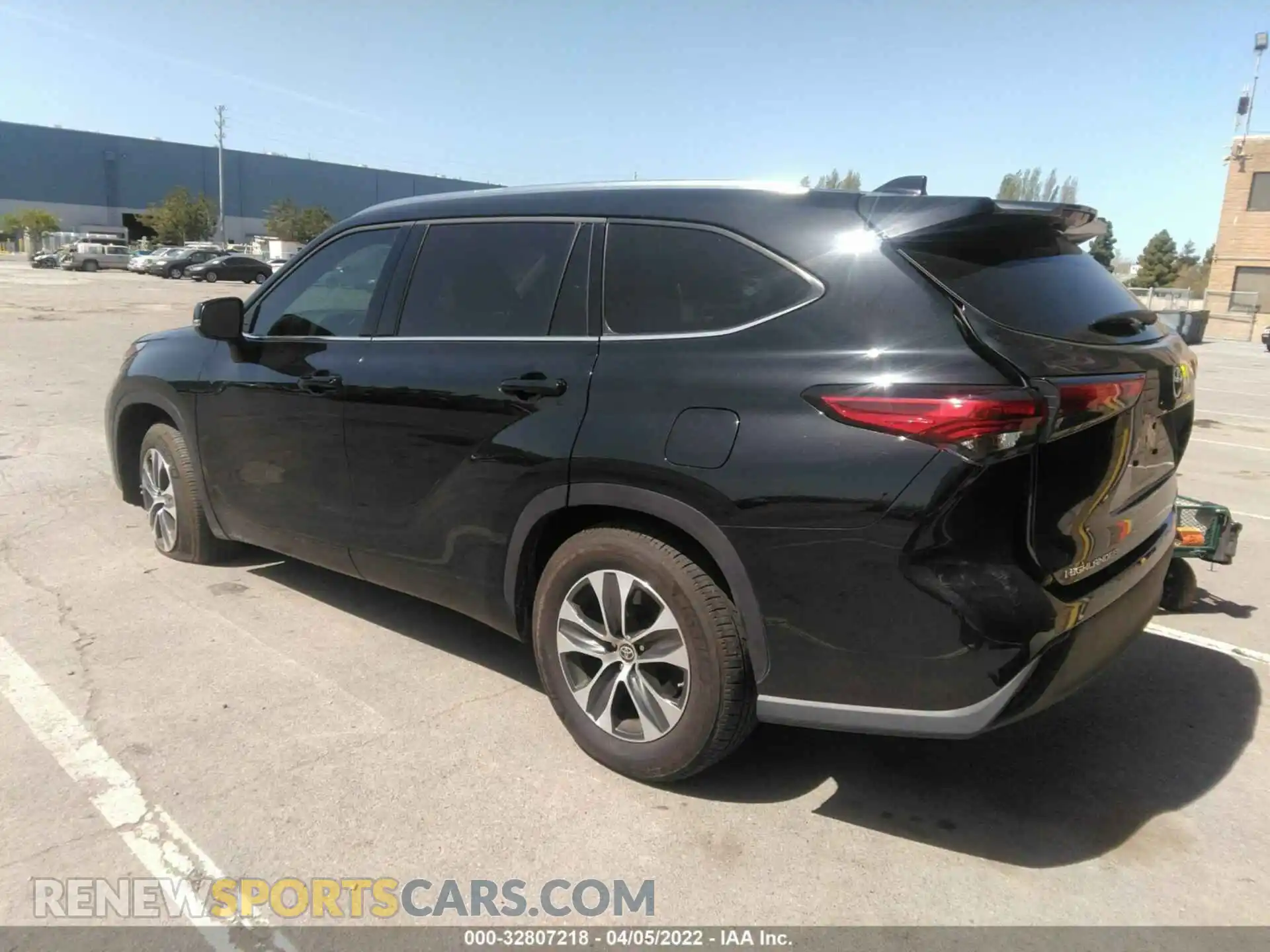 3 fotografías del automóvil dañado 5TDGZRAH0MS533658 TOYOTA HIGHLANDER 2021