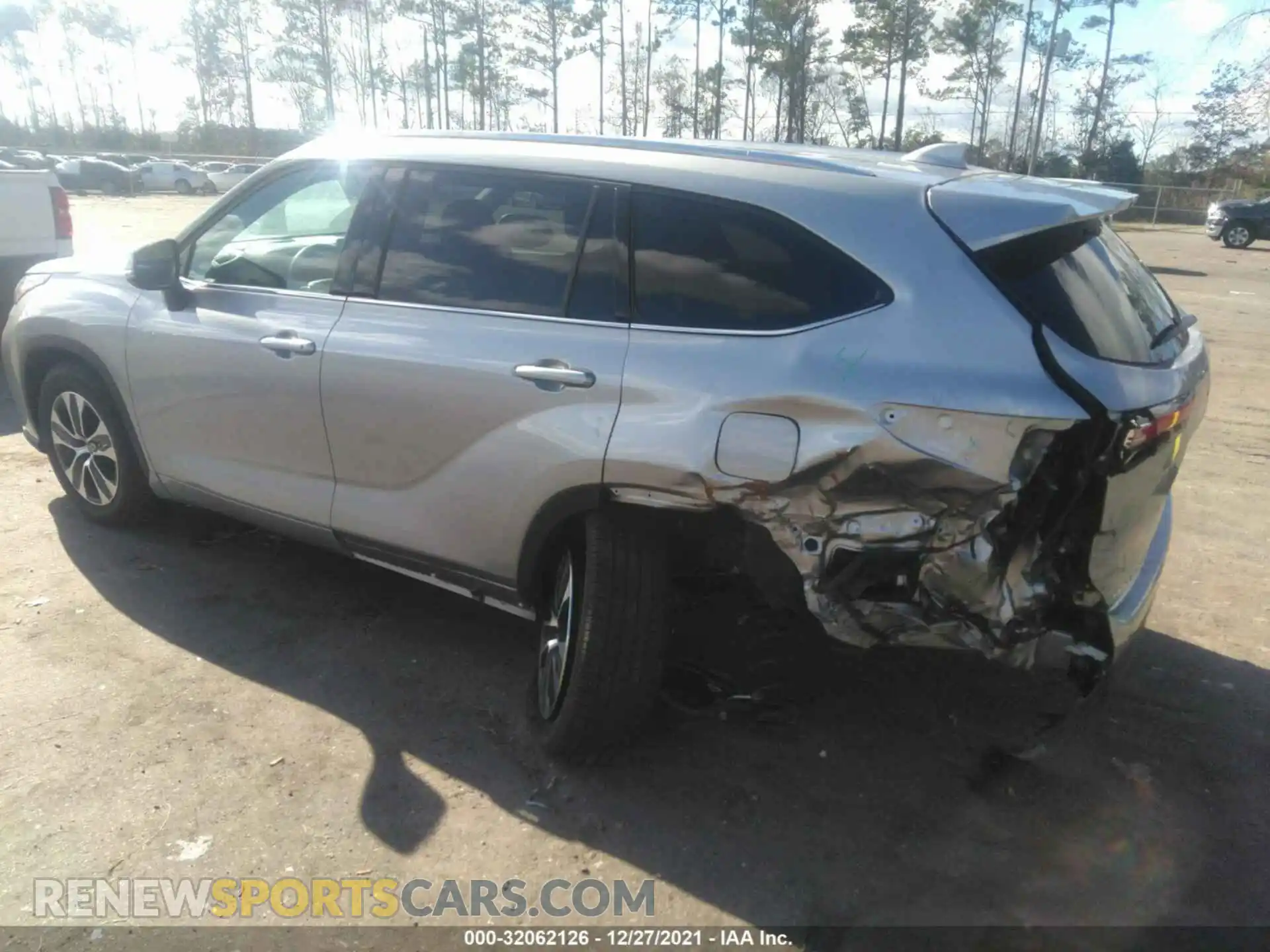 3 Photograph of a damaged car 5TDGZRAH1MS056979 TOYOTA HIGHLANDER 2021