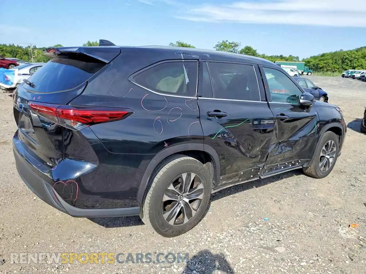 3 fotografías del automóvil dañado 5TDGZRAH1MS515640 TOYOTA HIGHLANDER 2021