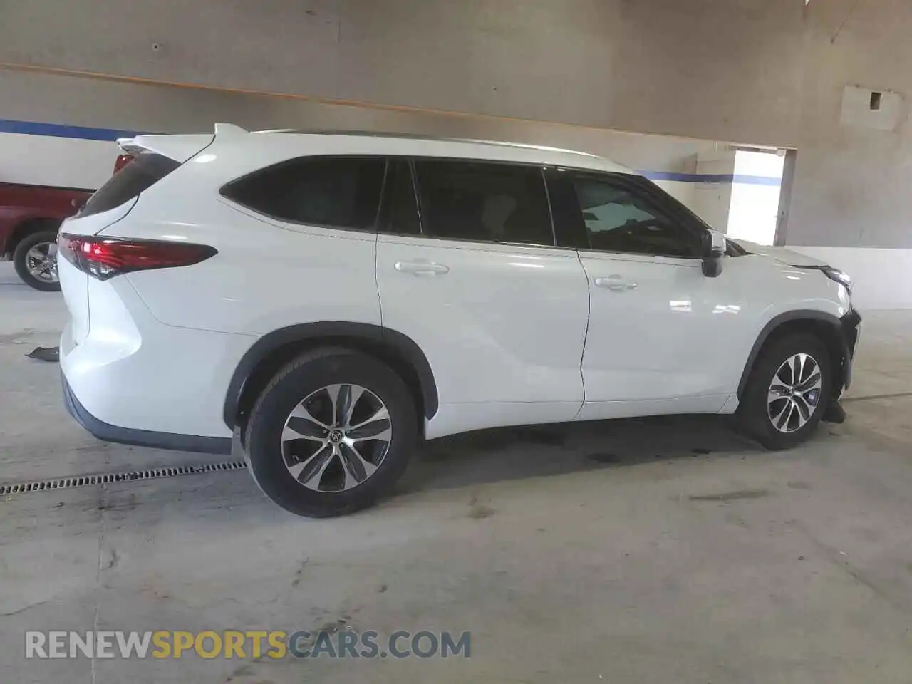 3 Photograph of a damaged car 5TDGZRAH1MS519669 TOYOTA HIGHLANDER 2021