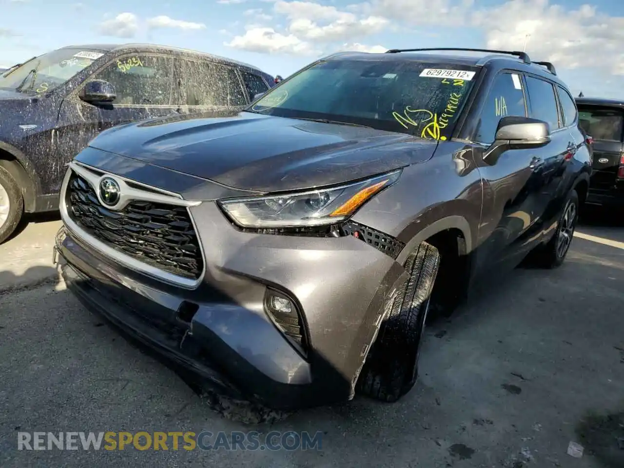 2 Photograph of a damaged car 5TDGZRAH1MS521065 TOYOTA HIGHLANDER 2021