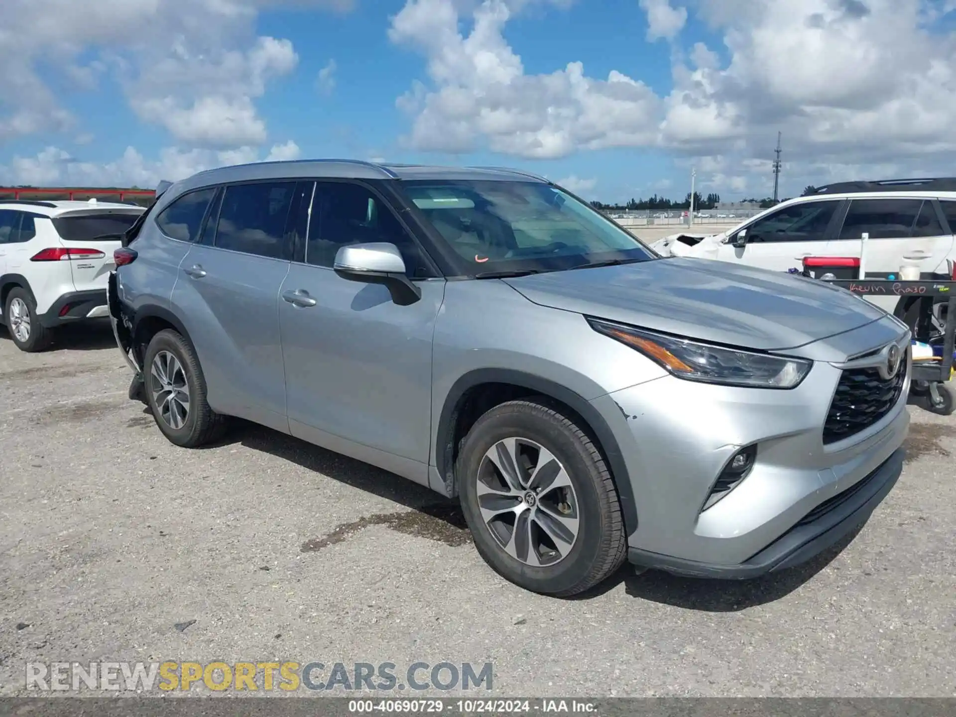1 Photograph of a damaged car 5TDGZRAH2MS049717 TOYOTA HIGHLANDER 2021