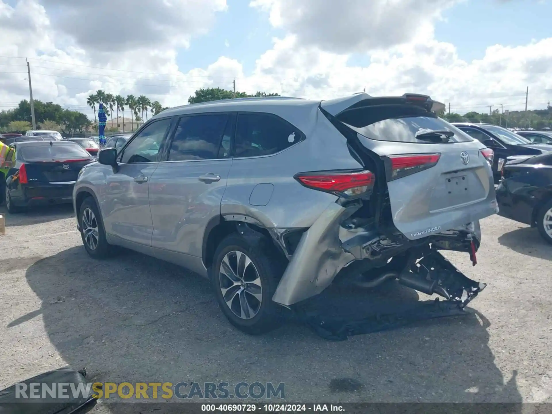 3 Photograph of a damaged car 5TDGZRAH2MS049717 TOYOTA HIGHLANDER 2021