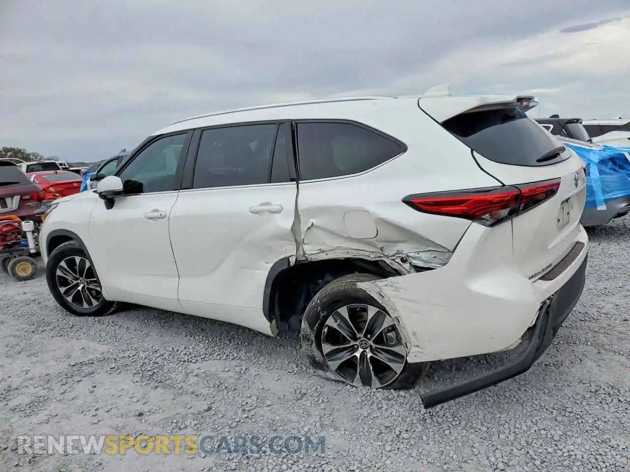 2 Photograph of a damaged car 5TDGZRAH2MS054819 TOYOTA HIGHLANDER 2021