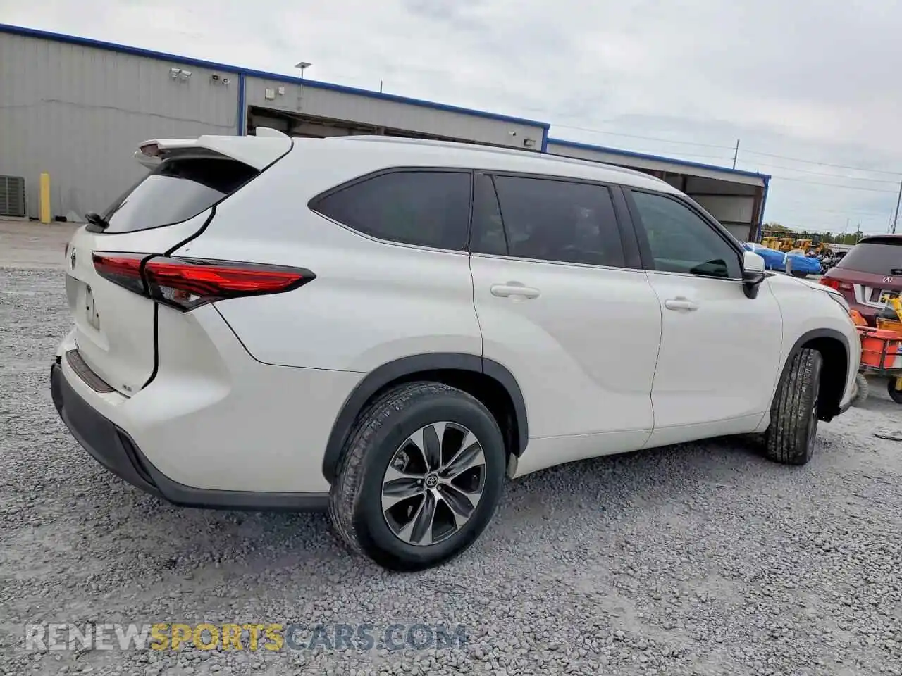 3 Photograph of a damaged car 5TDGZRAH2MS054819 TOYOTA HIGHLANDER 2021