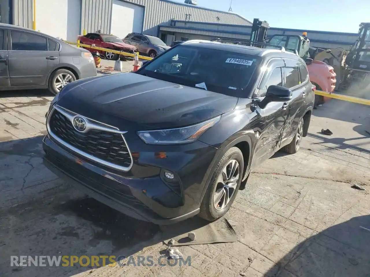 1 Photograph of a damaged car 5TDGZRAH2MS075198 TOYOTA HIGHLANDER 2021