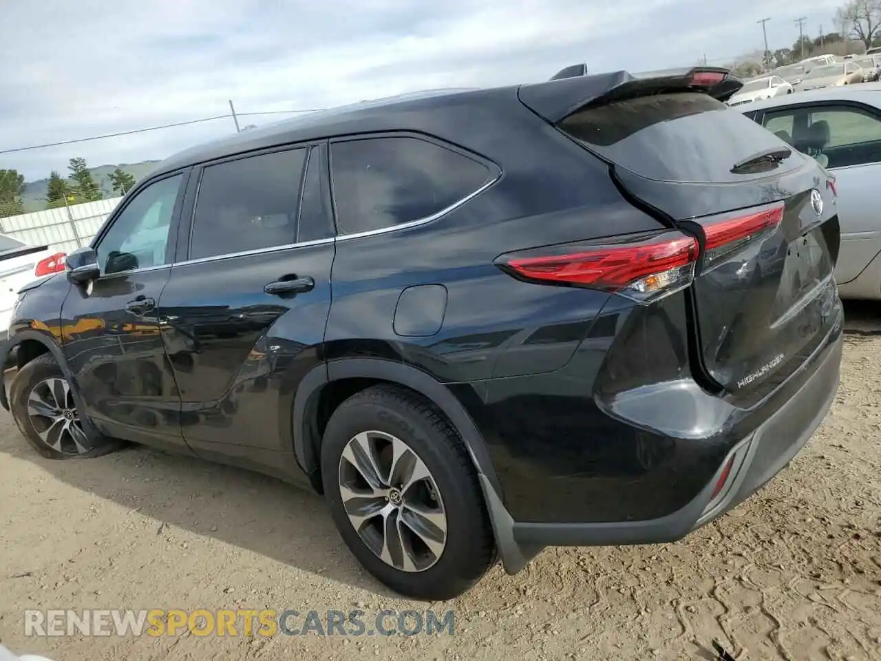 2 Photograph of a damaged car 5TDGZRAH2MS088713 TOYOTA HIGHLANDER 2021