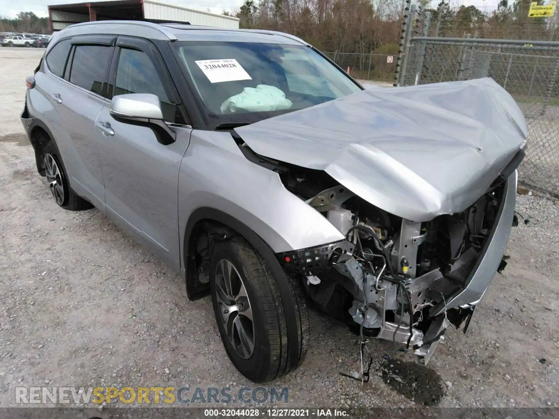 1 Photograph of a damaged car 5TDGZRAH2MS529479 TOYOTA HIGHLANDER 2021