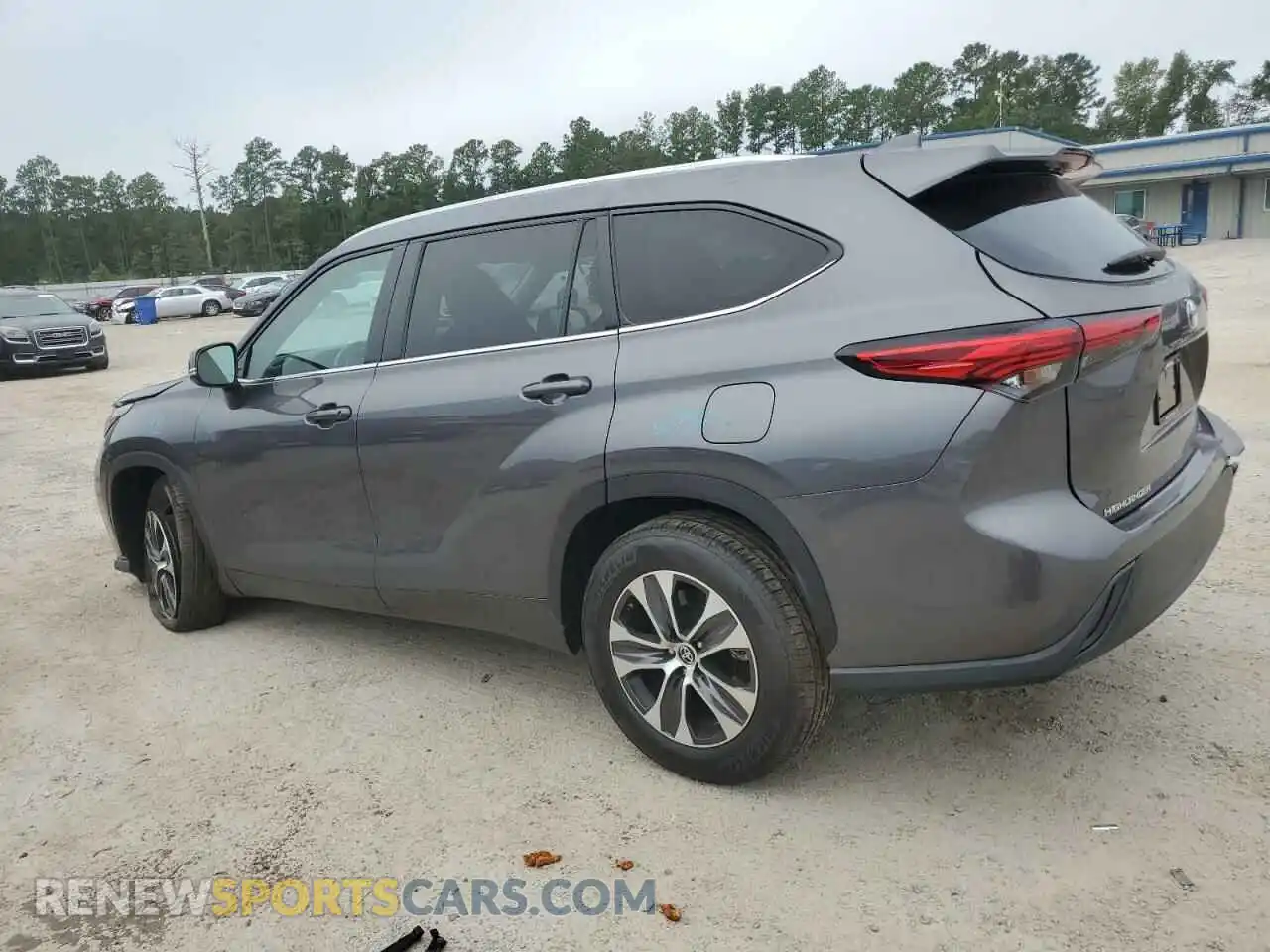 2 Photograph of a damaged car 5TDGZRAH2MS536027 TOYOTA HIGHLANDER 2021