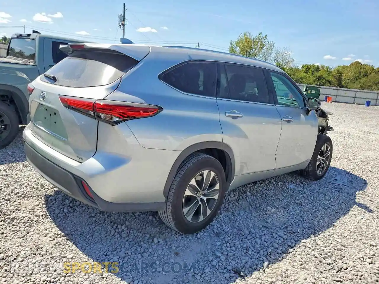 3 Photograph of a damaged car 5TDGZRAH3MS525859 TOYOTA HIGHLANDER 2021