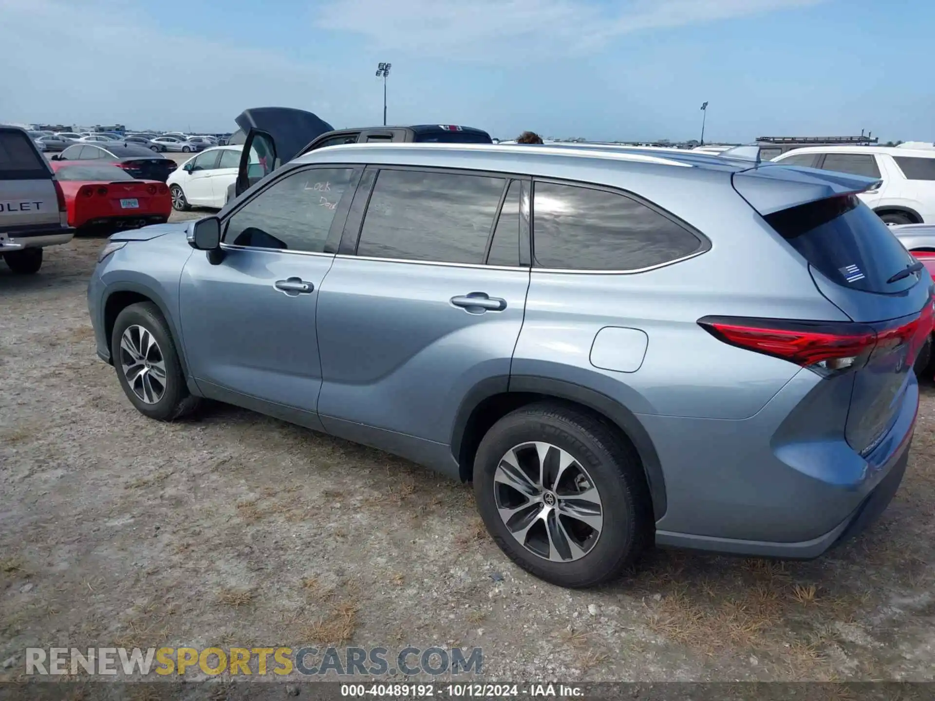 3 Photograph of a damaged car 5TDGZRAH4MS036323 TOYOTA HIGHLANDER 2021