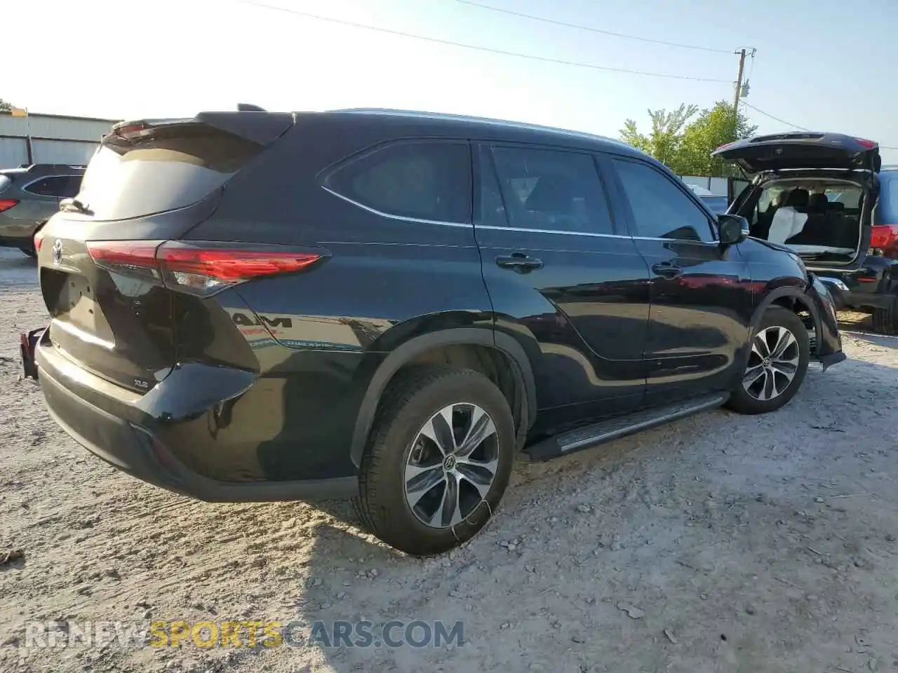 3 Photograph of a damaged car 5TDGZRAH4MS533162 TOYOTA HIGHLANDER 2021