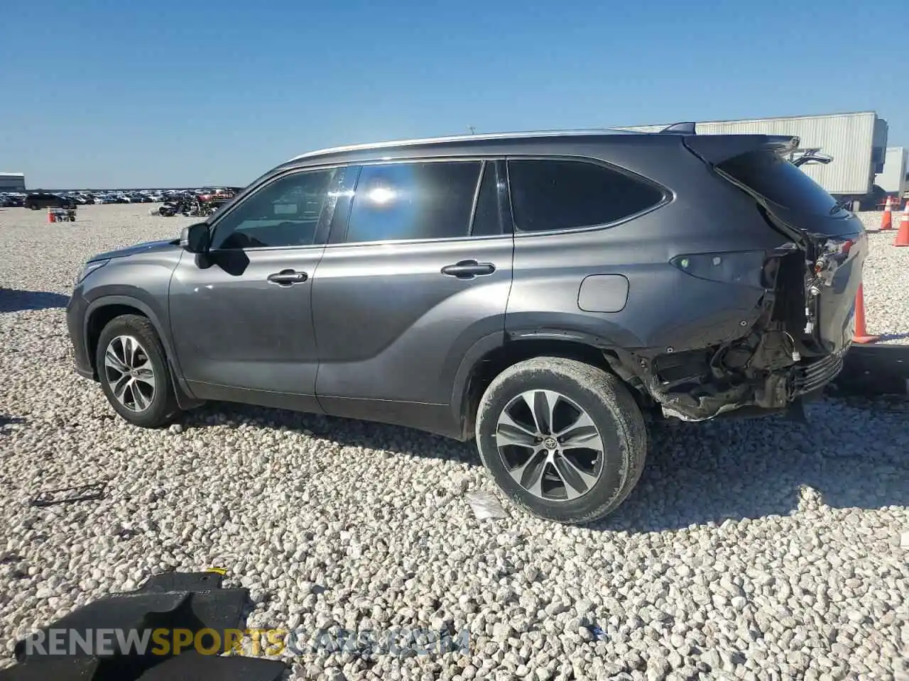 2 Photograph of a damaged car 5TDGZRAH5MS039246 TOYOTA HIGHLANDER 2021