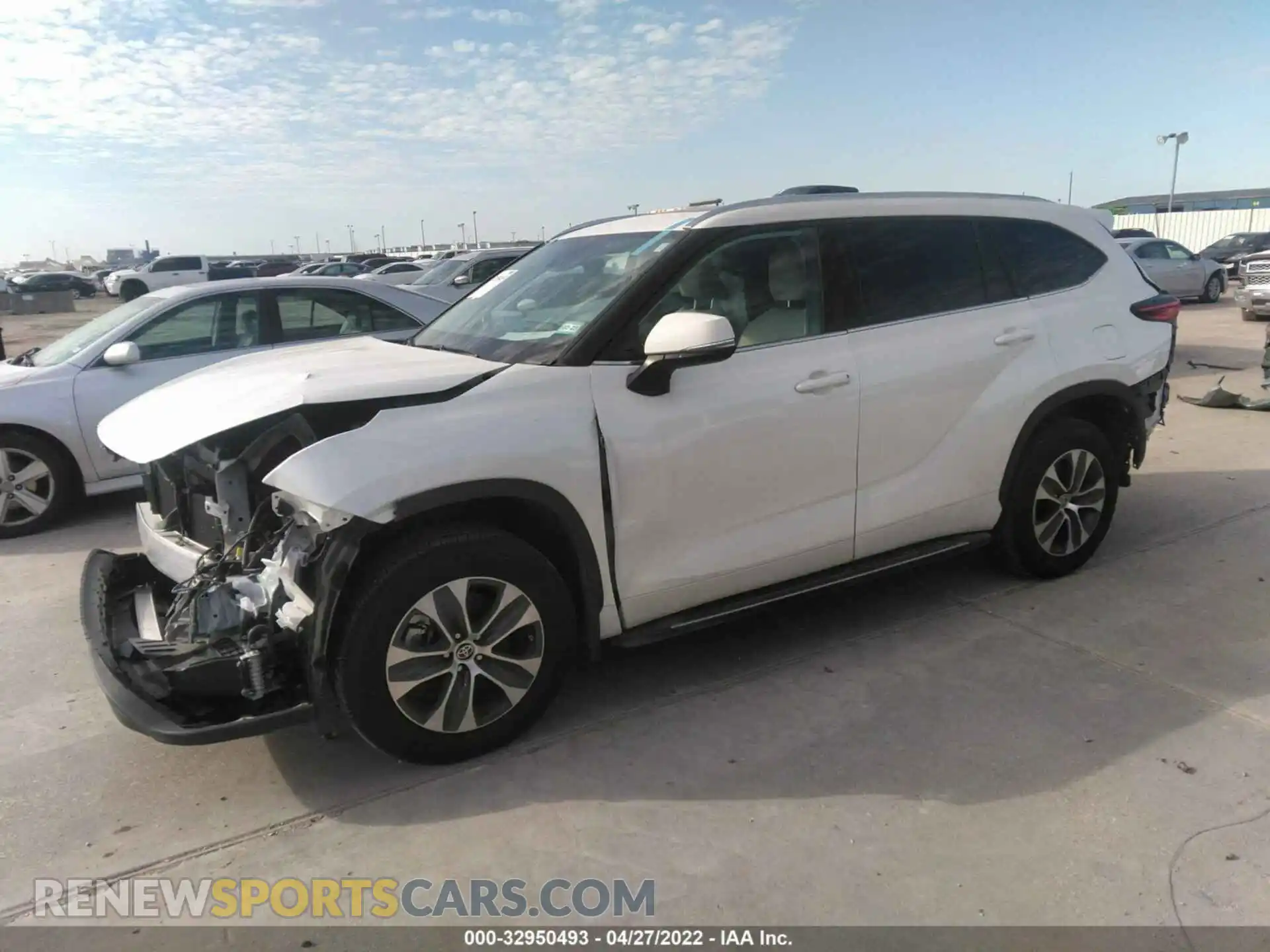 2 Photograph of a damaged car 5TDGZRAH5MS520114 TOYOTA HIGHLANDER 2021