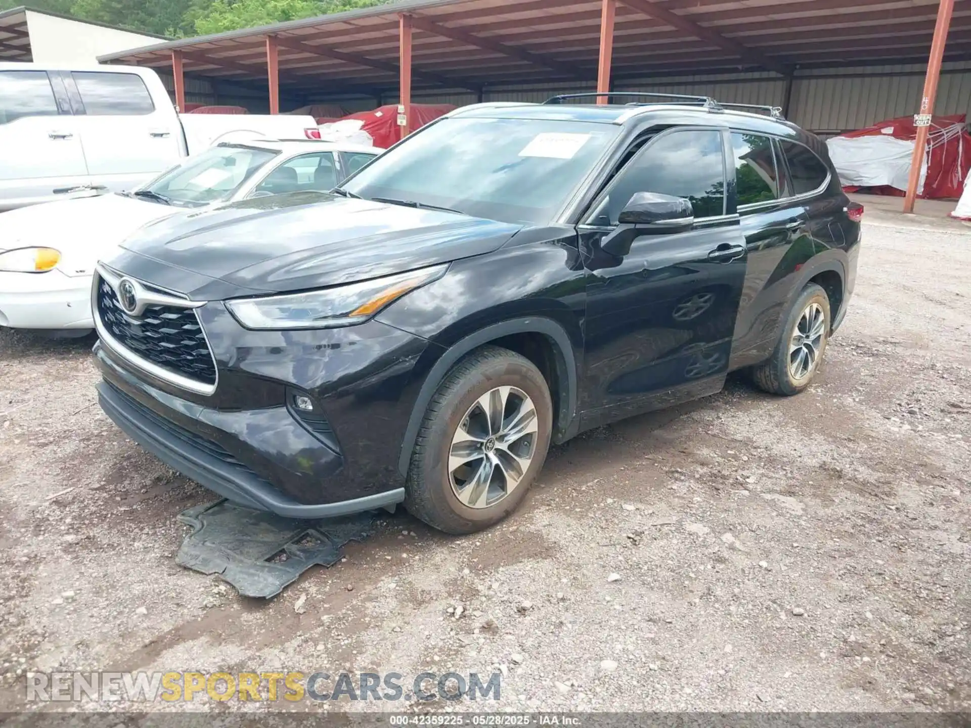 2 Photograph of a damaged car 5TDGZRAH6MS063393 TOYOTA HIGHLANDER 2021