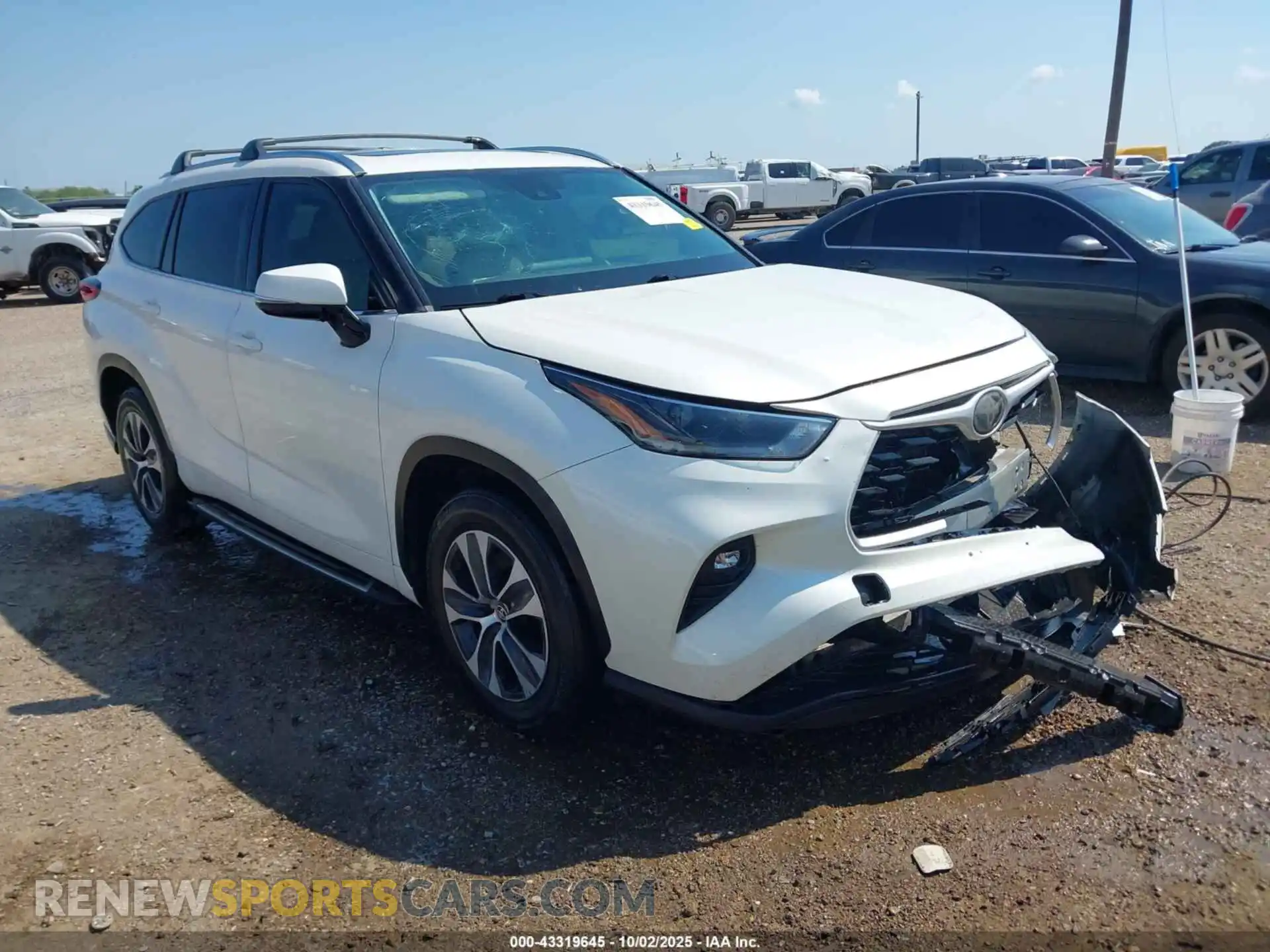 1 Photograph of a damaged car 5TDGZRAH6MS515004 TOYOTA HIGHLANDER 2021