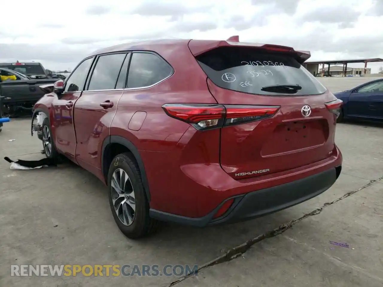 3 Photograph of a damaged car 5TDGZRAH6MS524317 TOYOTA HIGHLANDER 2021