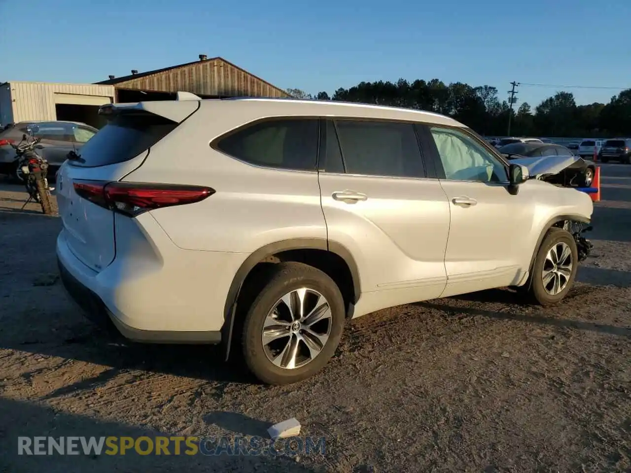 3 Photograph of a damaged car 5TDGZRAH6MS532367 TOYOTA HIGHLANDER 2021