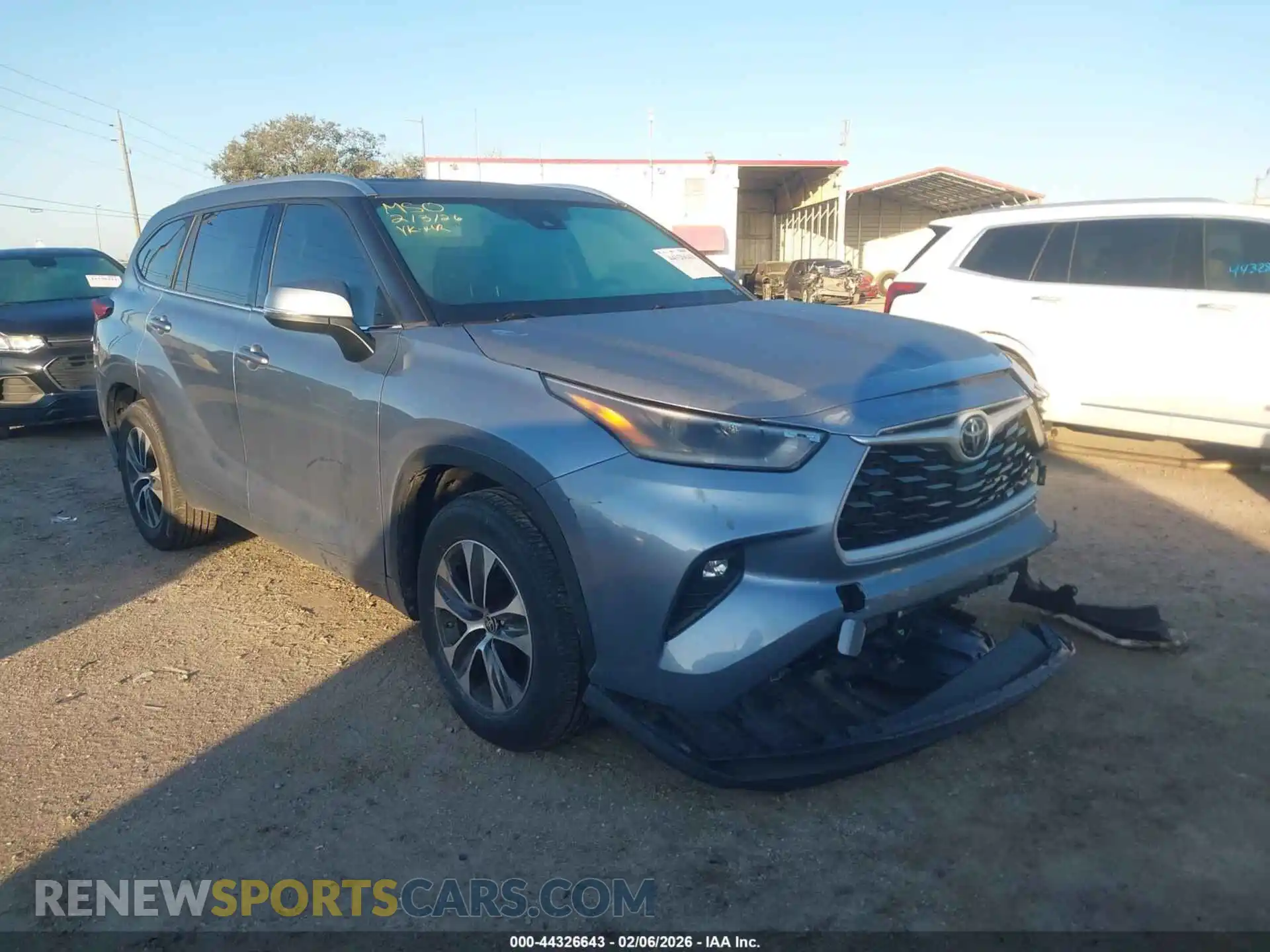 1 Photograph of a damaged car 5TDGZRAH7MS081286 TOYOTA HIGHLANDER 2021