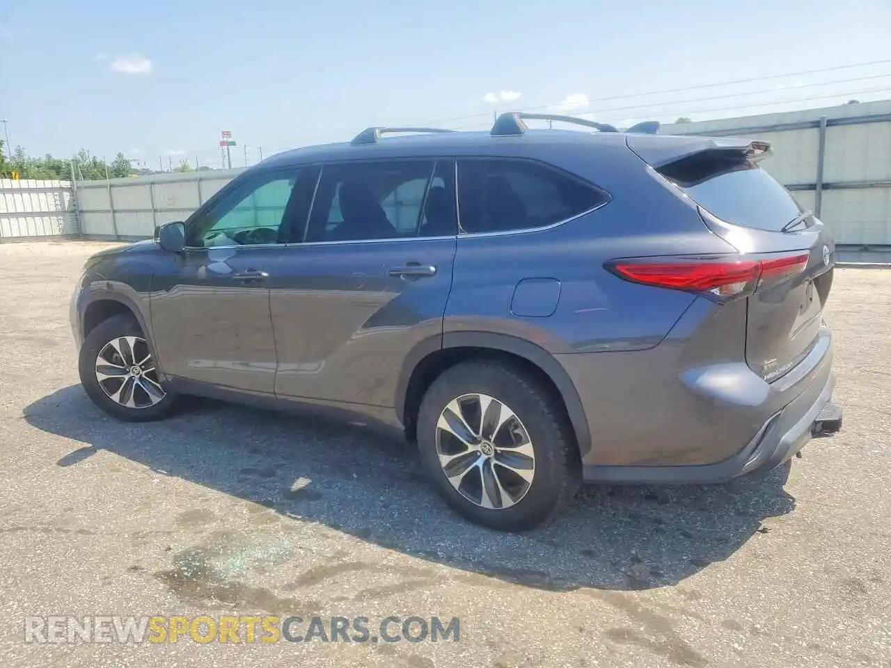 2 Photograph of a damaged car 5TDGZRAH7MS520714 TOYOTA HIGHLANDER 2021