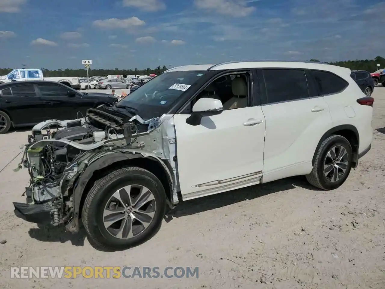 1 Photograph of a damaged car 5TDGZRAH7MS520910 TOYOTA HIGHLANDER 2021