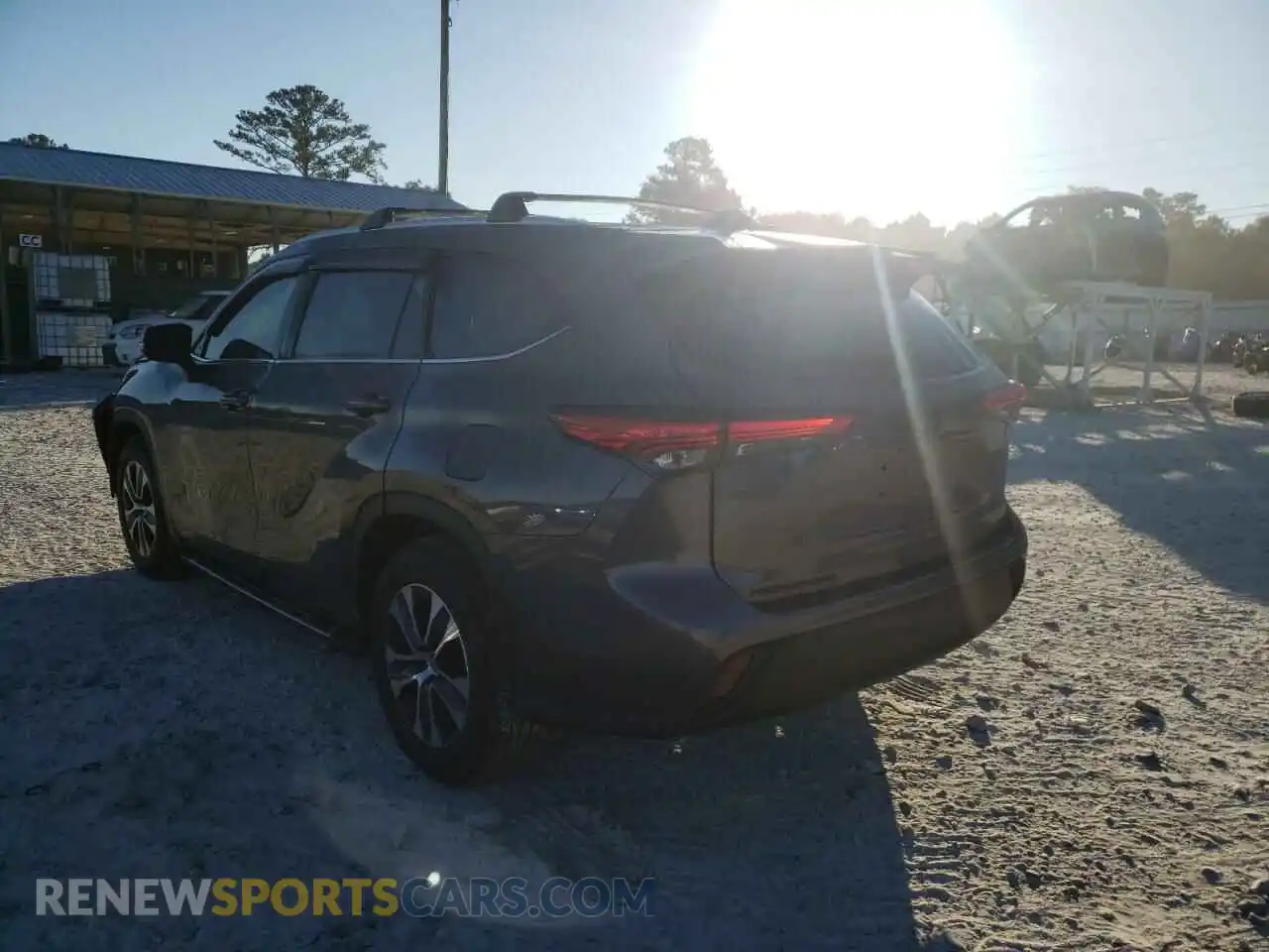 3 Photograph of a damaged car 5TDGZRAH7MS536007 TOYOTA HIGHLANDER 2021