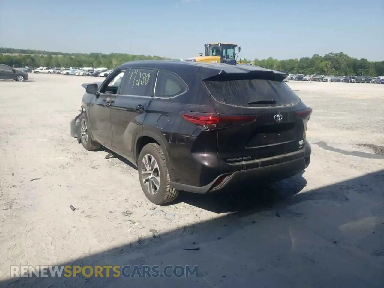 3 fotografías del automóvil dañado 5TDGZRAH8MS050290 TOYOTA HIGHLANDER 2021