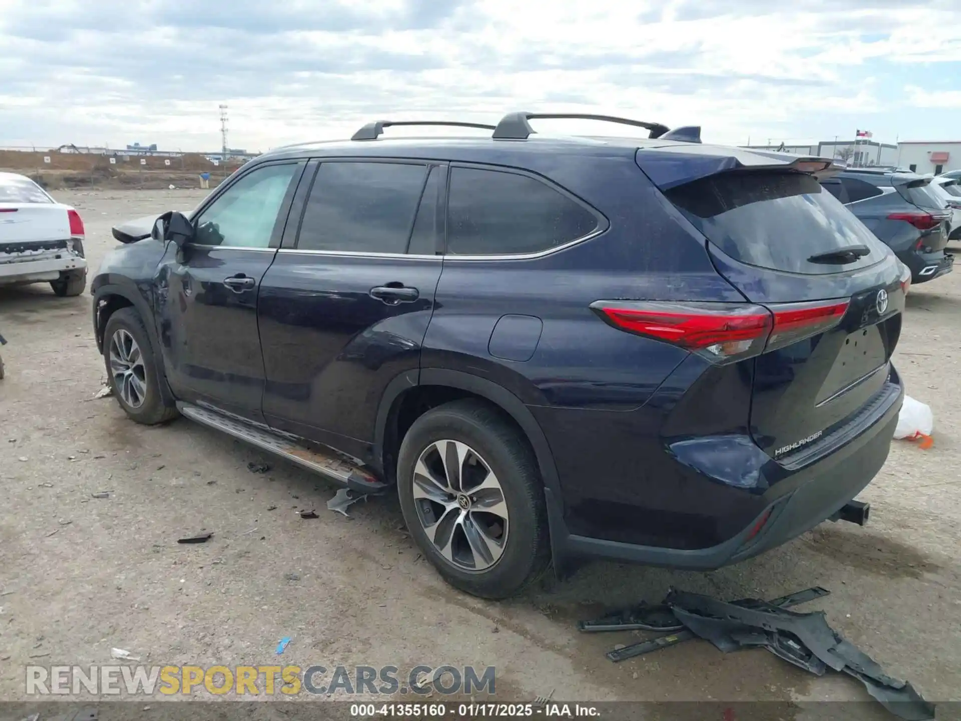 3 Photograph of a damaged car 5TDGZRAH8MS535609 TOYOTA HIGHLANDER 2021