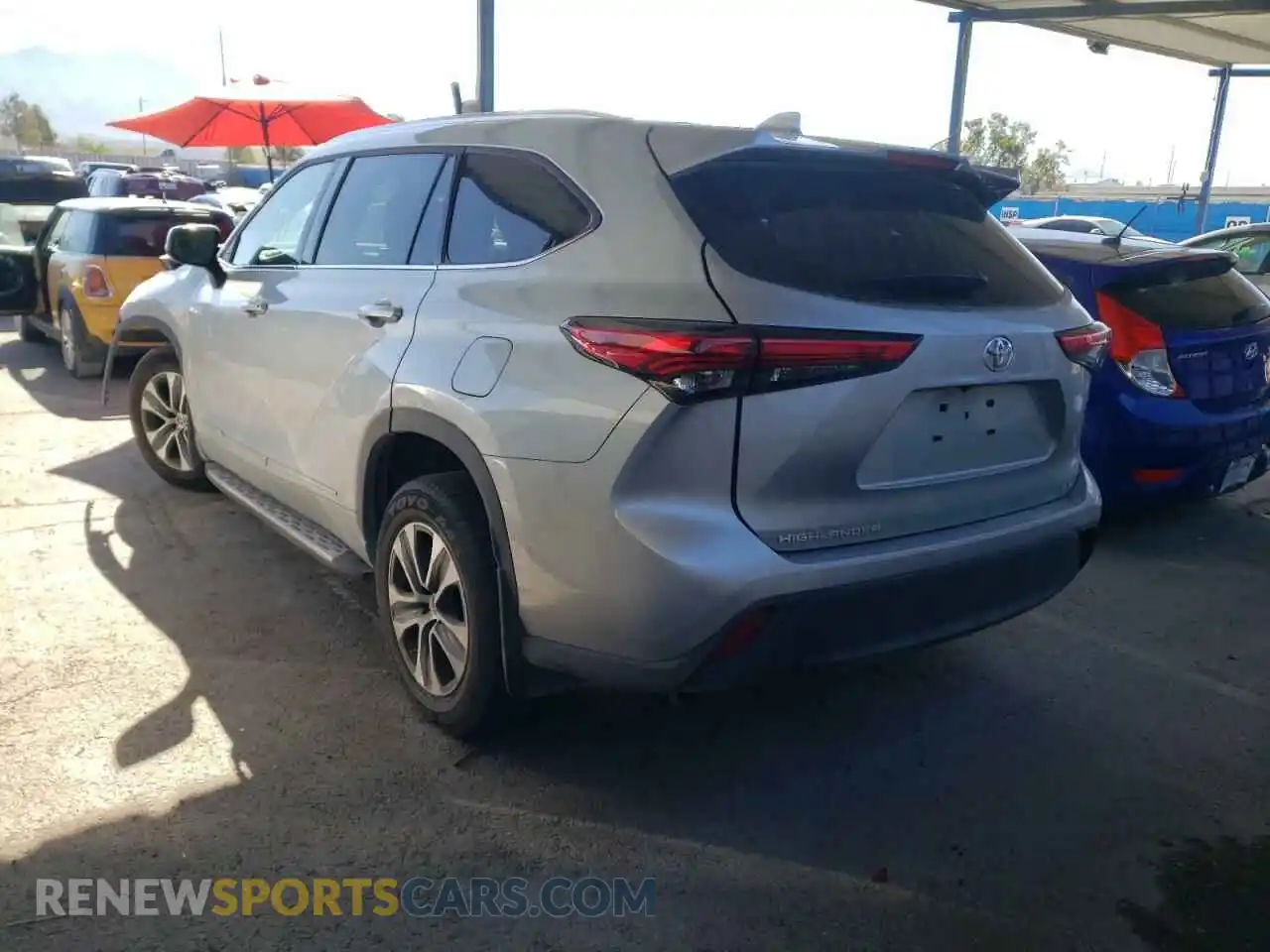 3 Photograph of a damaged car 5TDGZRAH8MS536193 TOYOTA HIGHLANDER 2021