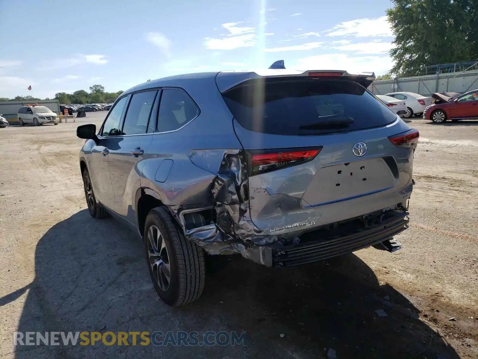3 Photograph of a damaged car 5TDGZRAH9MS077708 TOYOTA HIGHLANDER 2021