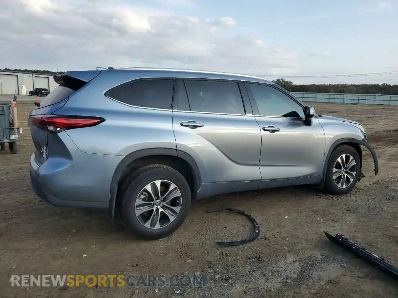 3 Photograph of a damaged car 5TDGZRAH9MS083847 TOYOTA HIGHLANDER 2021