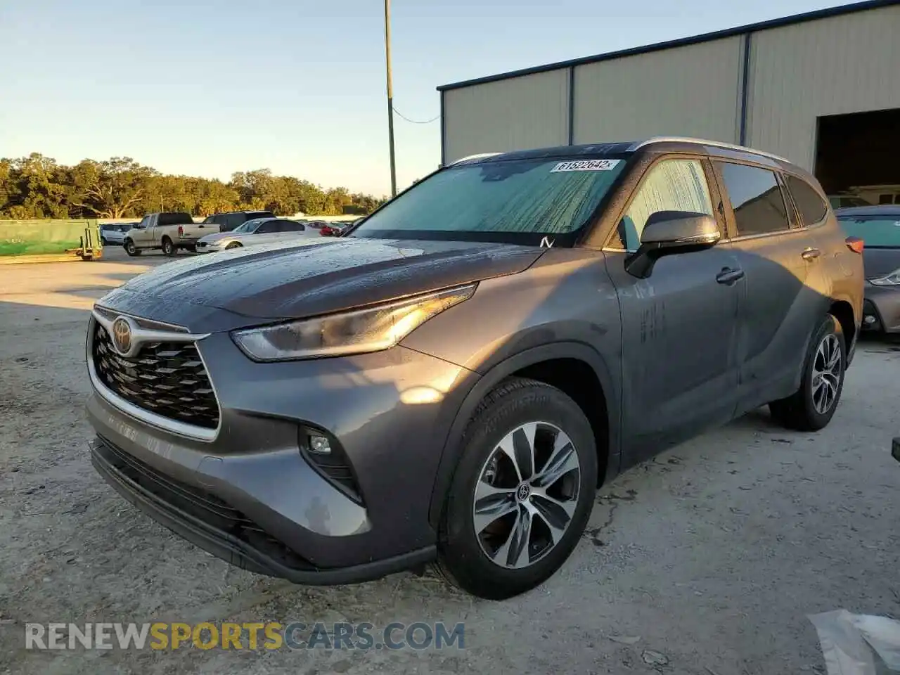 2 Photograph of a damaged car 5TDGZRAH9MS530726 TOYOTA HIGHLANDER 2021