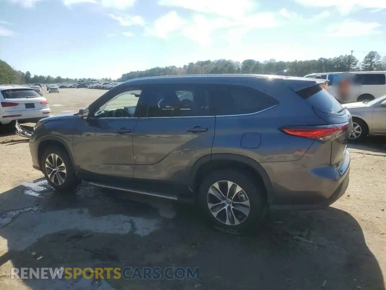 2 Photograph of a damaged car 5TDGZRAH9MS535344 TOYOTA HIGHLANDER 2021