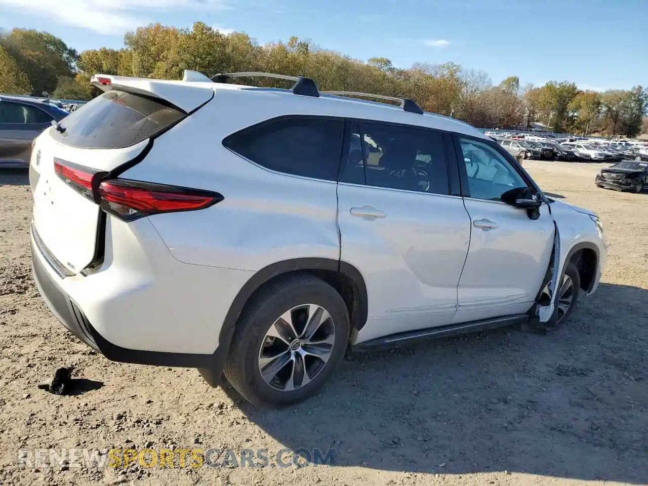 3 Photograph of a damaged car 5TDGZRAHXMS056933 TOYOTA HIGHLANDER 2021