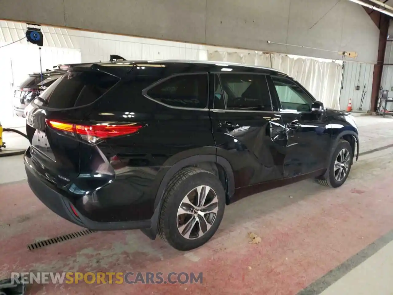 3 Photograph of a damaged car 5TDGZRBH0MS083444 TOYOTA HIGHLANDER 2021