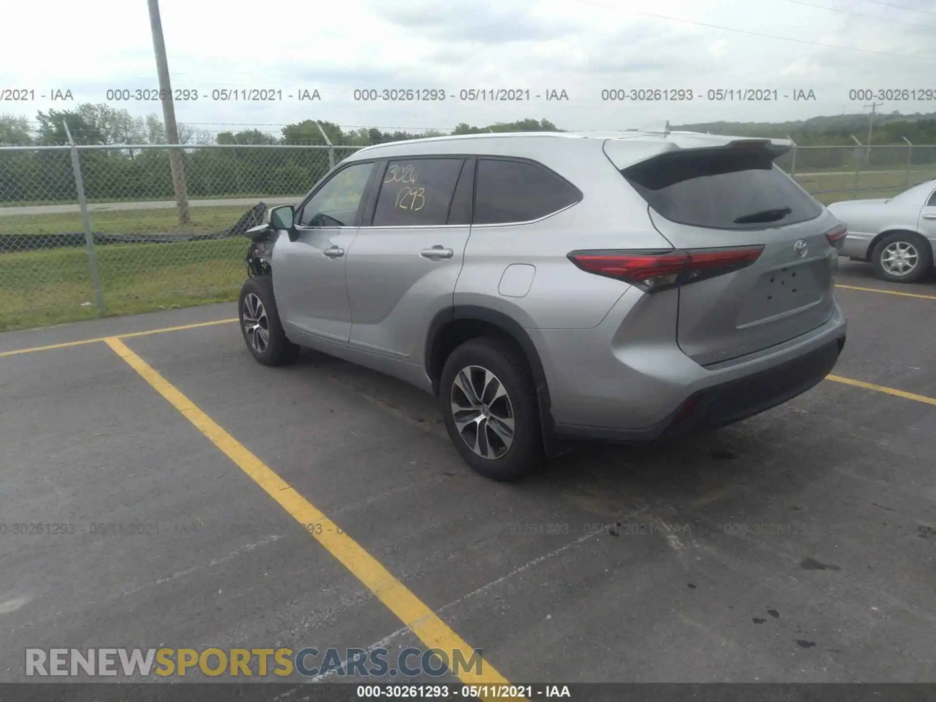 3 Photograph of a damaged car 5TDGZRBH0MS083802 TOYOTA HIGHLANDER 2021