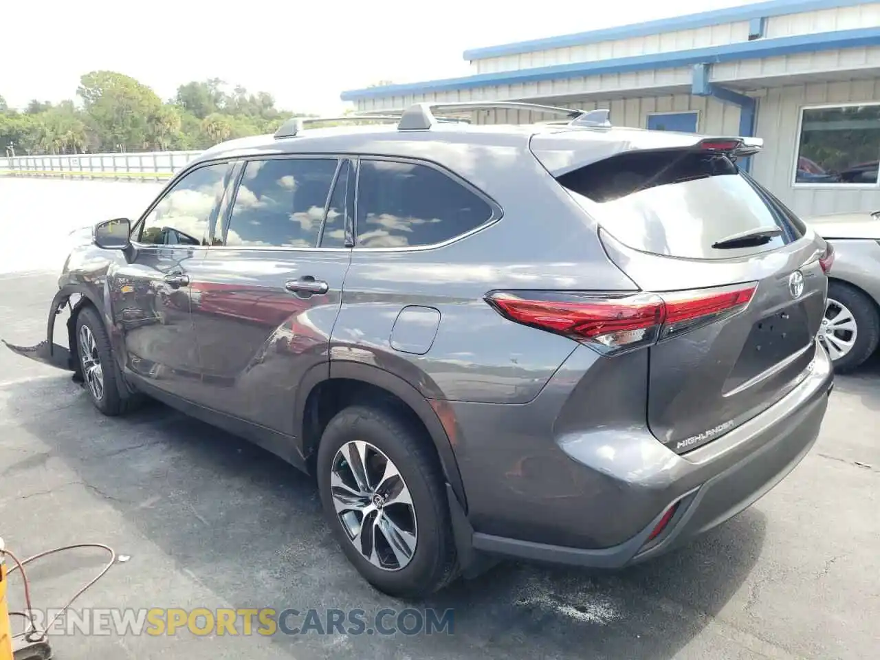 3 Photograph of a damaged car 5TDGZRBH0MS532962 TOYOTA HIGHLANDER 2021