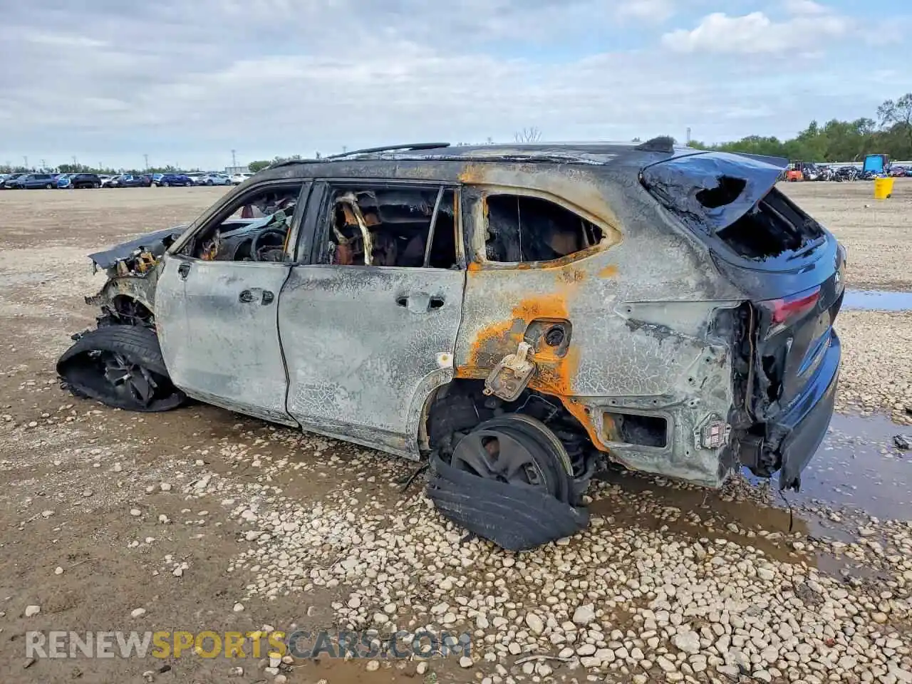2 Фотография поврежденного автомобиля 5TDGZRBH0MS537305 TOYOTA HIGHLANDER 2021